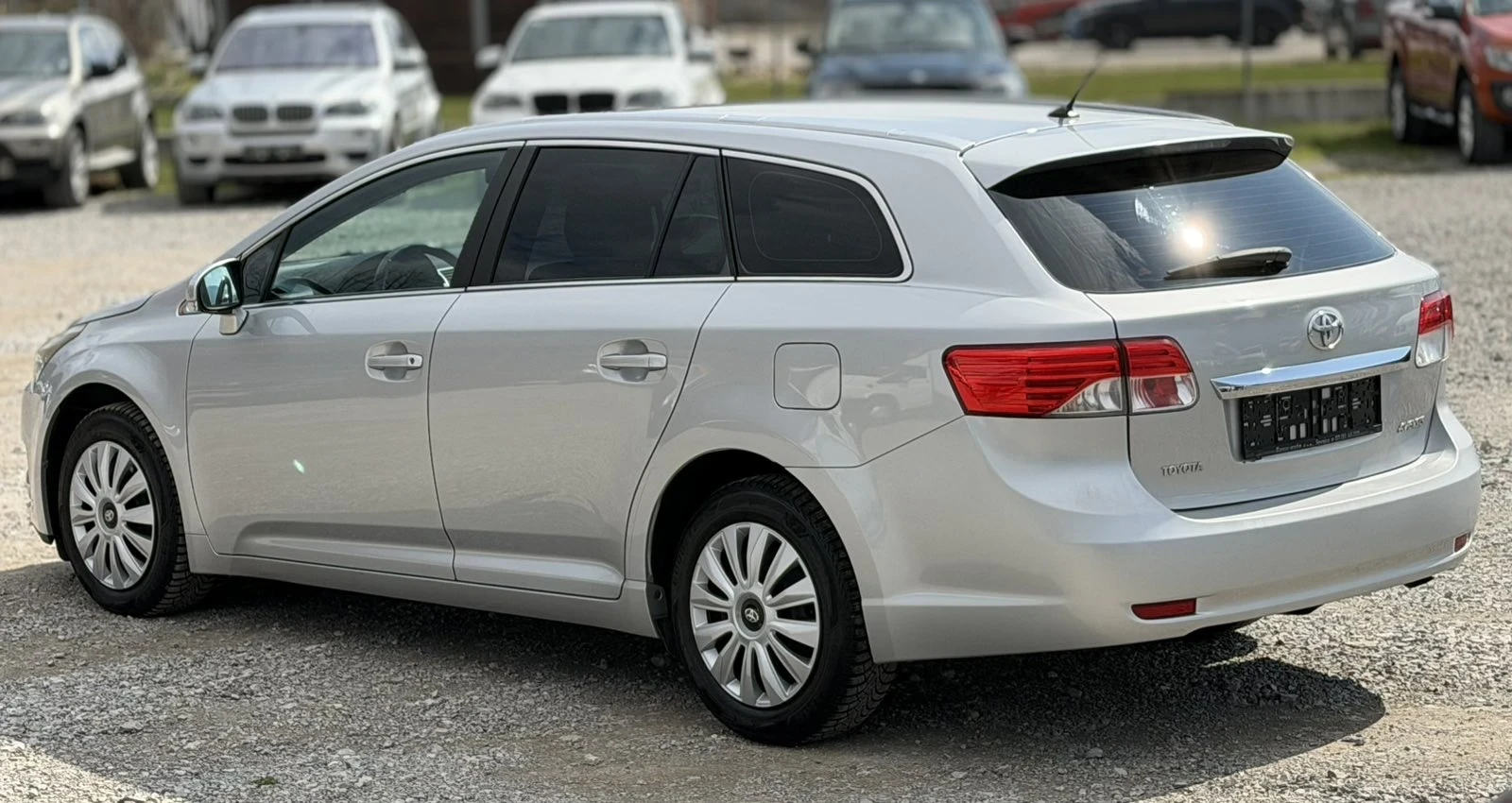 Toyota Avensis 2.0 D4D , снимка 6 - Автомобили и джипове - 54646937