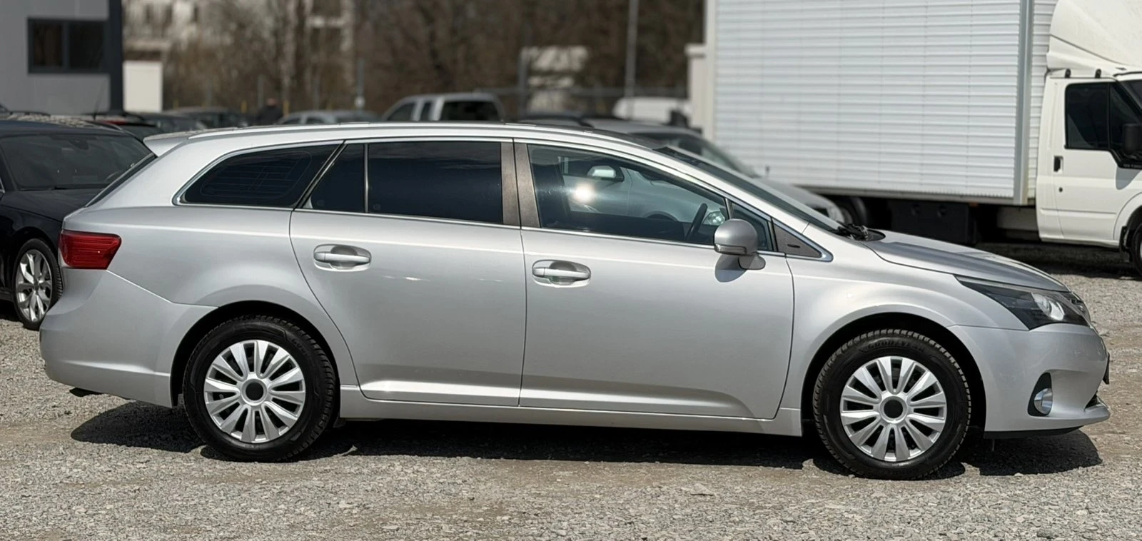 Toyota Avensis 2.0 D4D , снимка 8 - Автомобили и джипове - 54646937