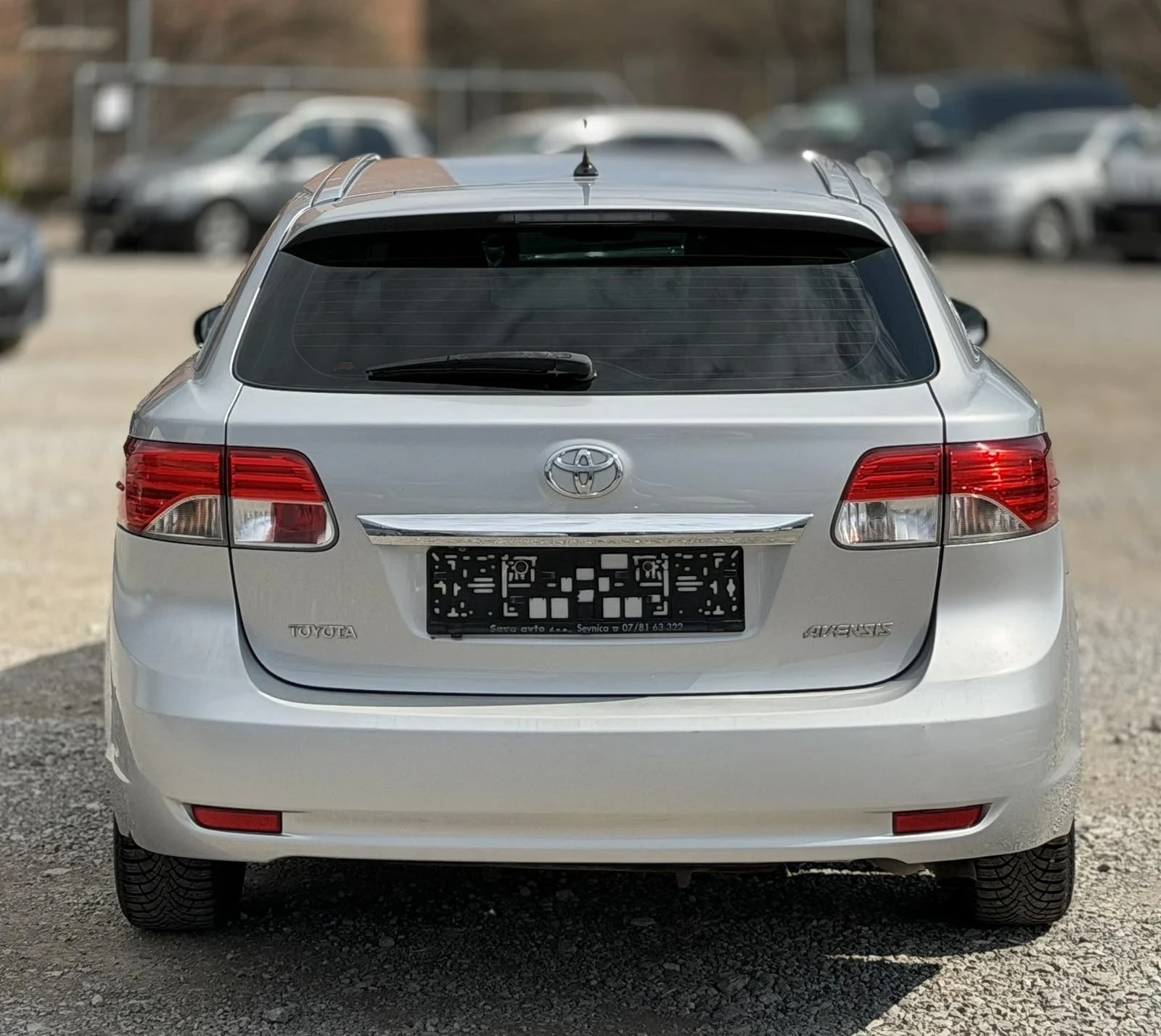 Toyota Avensis 2.0 D4D , снимка 5 - Автомобили и джипове - 54646937