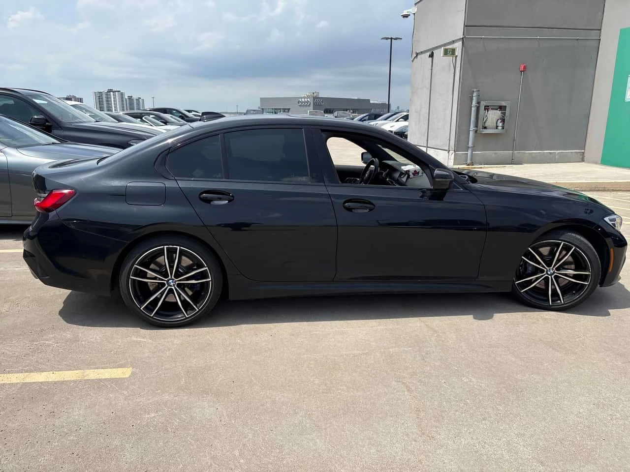 BMW 330 М ПАКЕТ/xDrive/ВТОРИ ЧИФТ ГУМИ И ДЖАНТИ/КЛИП, снимка 4 - Автомобили и джипове - 54883744