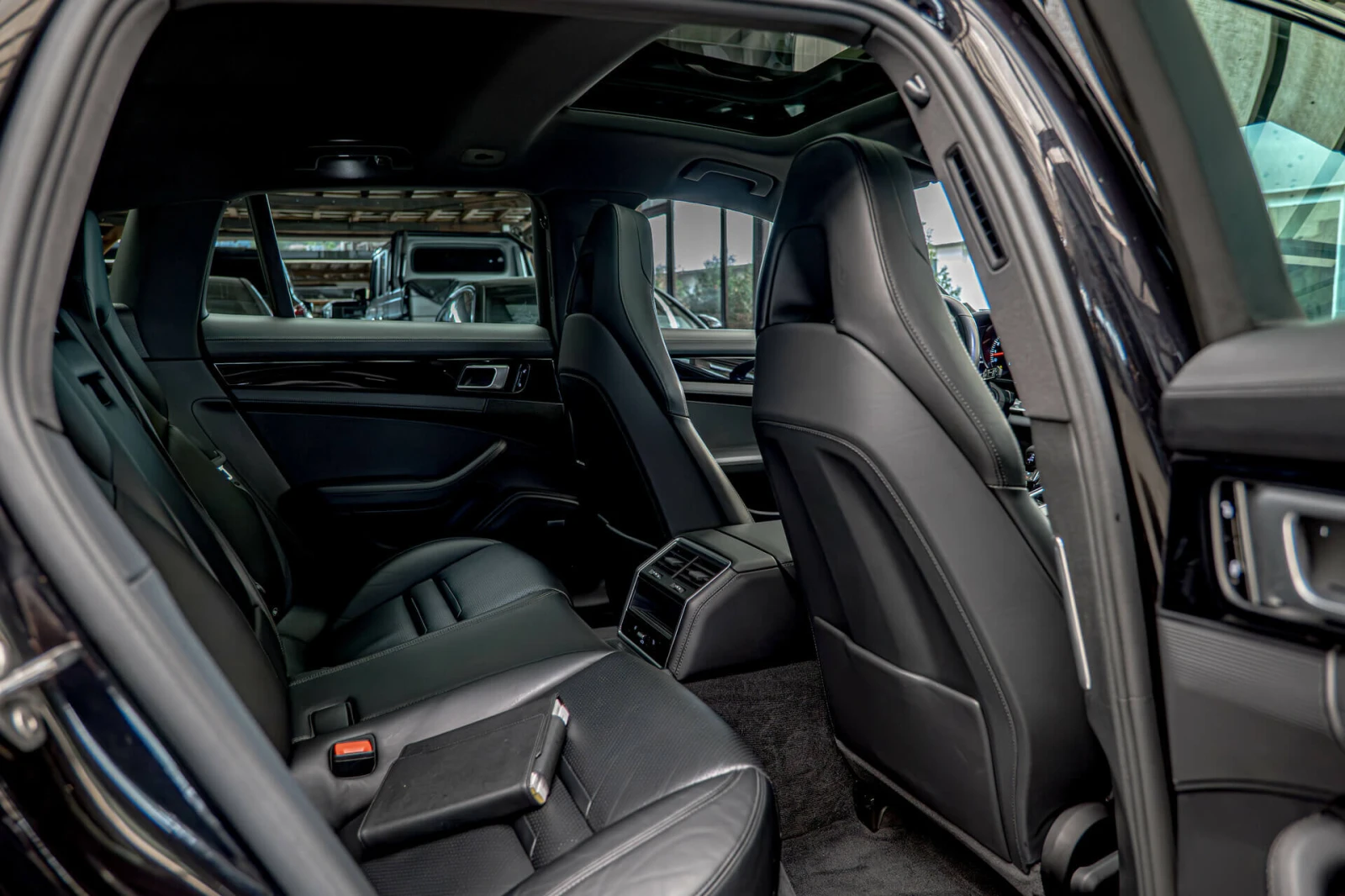 Porsche Panamera Sport Turismo 4S/PDLS+ /Sport Chrono/PASM/BOSE, снимка 9 - Автомобили и джипове - 54945604