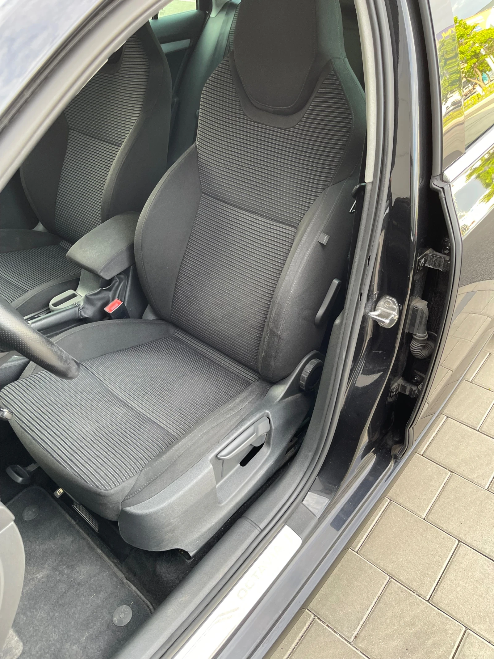 Skoda Octavia 2.0tdi / DSG / Distronic / Canton , снимка 8 - Автомобили и джипове - 55040250
