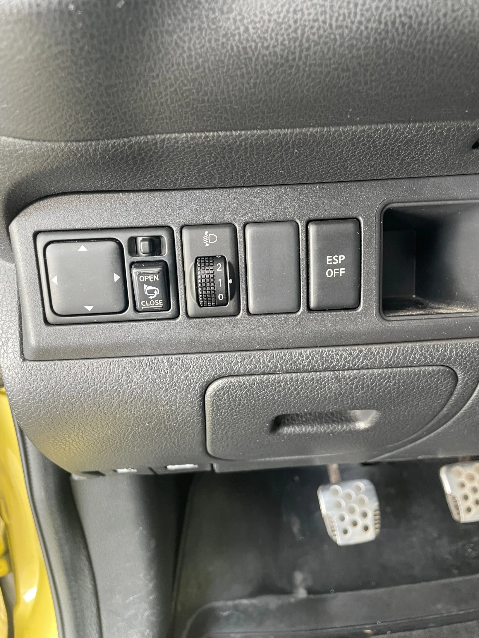 Nissan Note, снимка 12 - Автомобили и джипове - 55076615