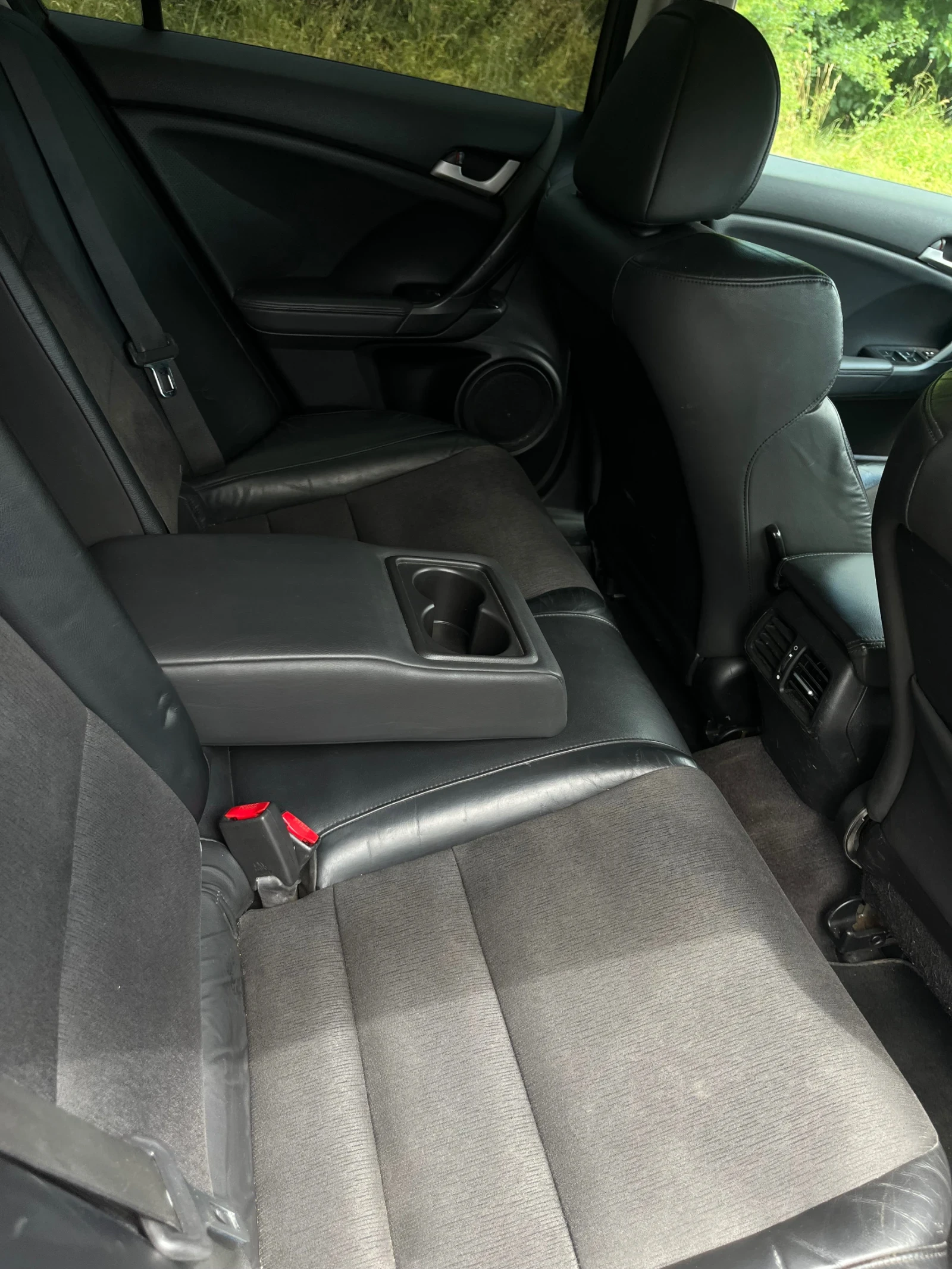 Honda Accord 2.0 I-vtec, снимка 14 - Автомобили и джипове - 55156078