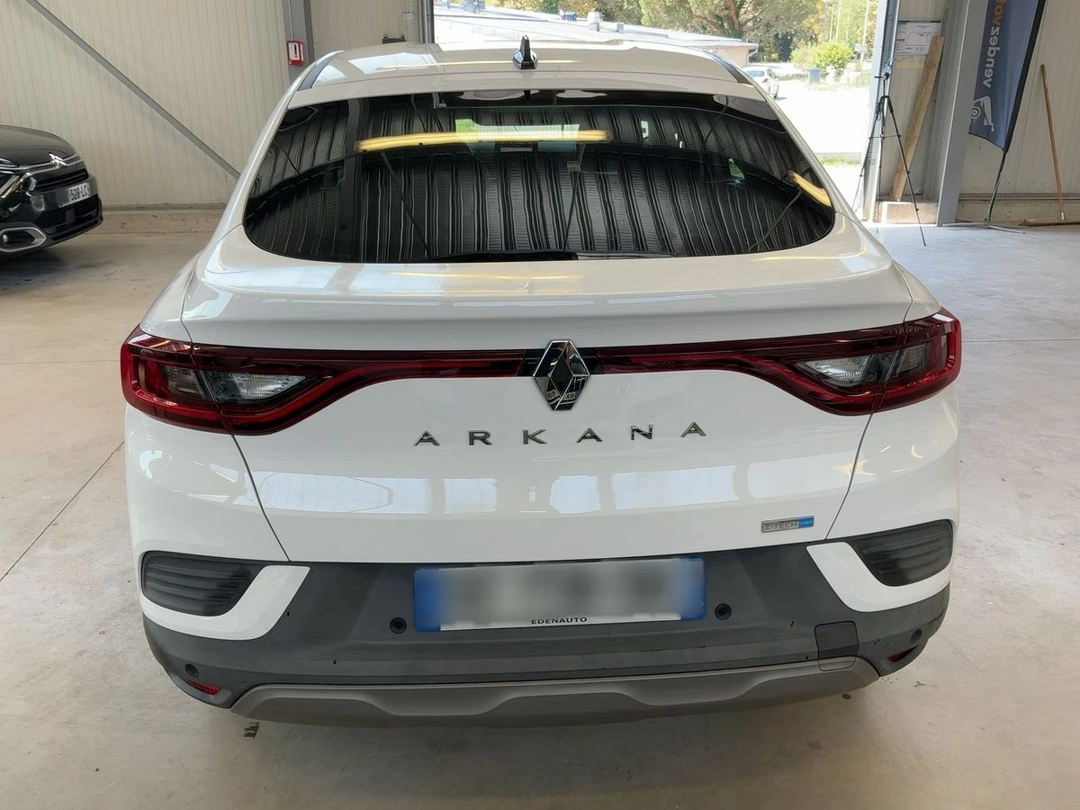 Renault Arkana 1.6 Hybrid E-Tech Intens, снимка 5 - Автомобили и джипове - 55898649