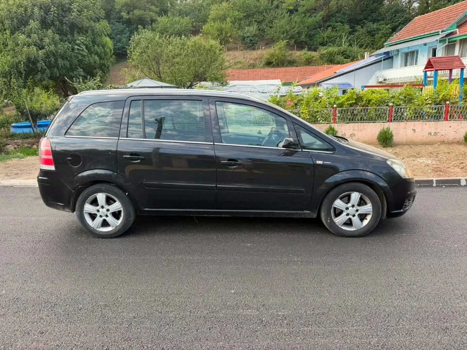 Opel Zafira 1.9cdti 120ks 7места, снимка 3 - Автомобили и джипове - 55929729