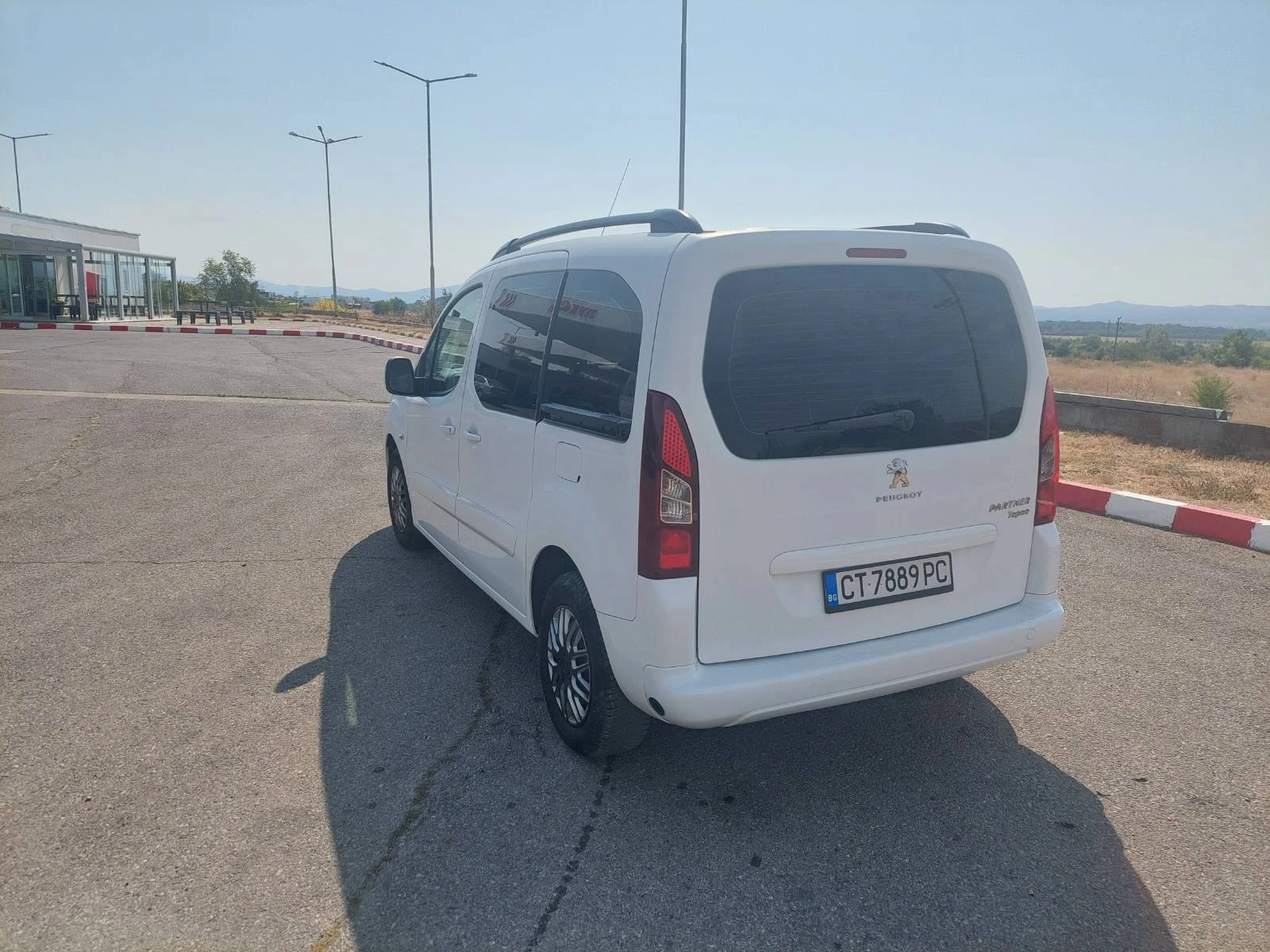 Peugeot Partner 1.6 GAZ, снимка 3 - Автомобили и джипове - 56071742