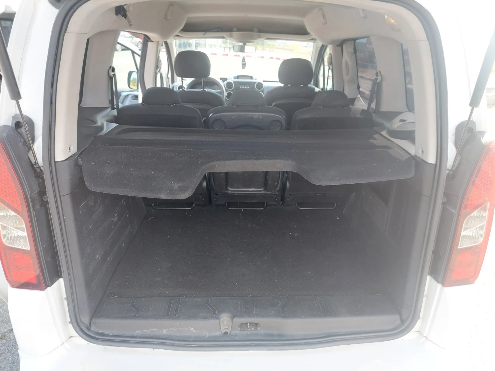 Peugeot Partner 1.6 GAZ, снимка 8 - Автомобили и джипове - 56071742