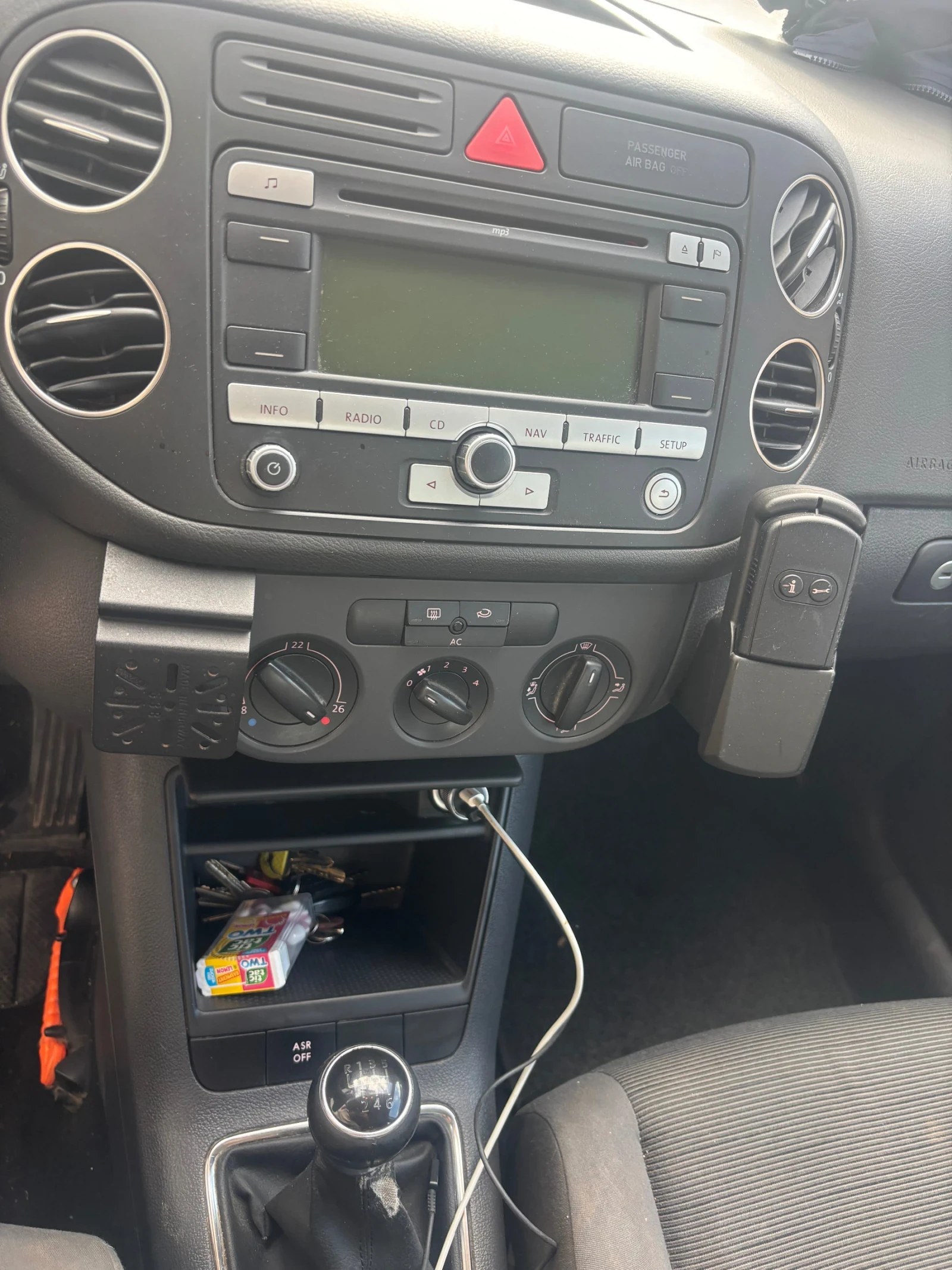VW Golf Plus, снимка 9 - Автомобили и джипове - 56182294