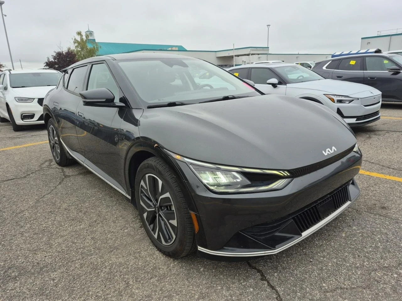 Kia EV6 LONG RANGE* 4�4* Back cam* Blind Spot* �������*  | Mobile.bg � ����������� 2