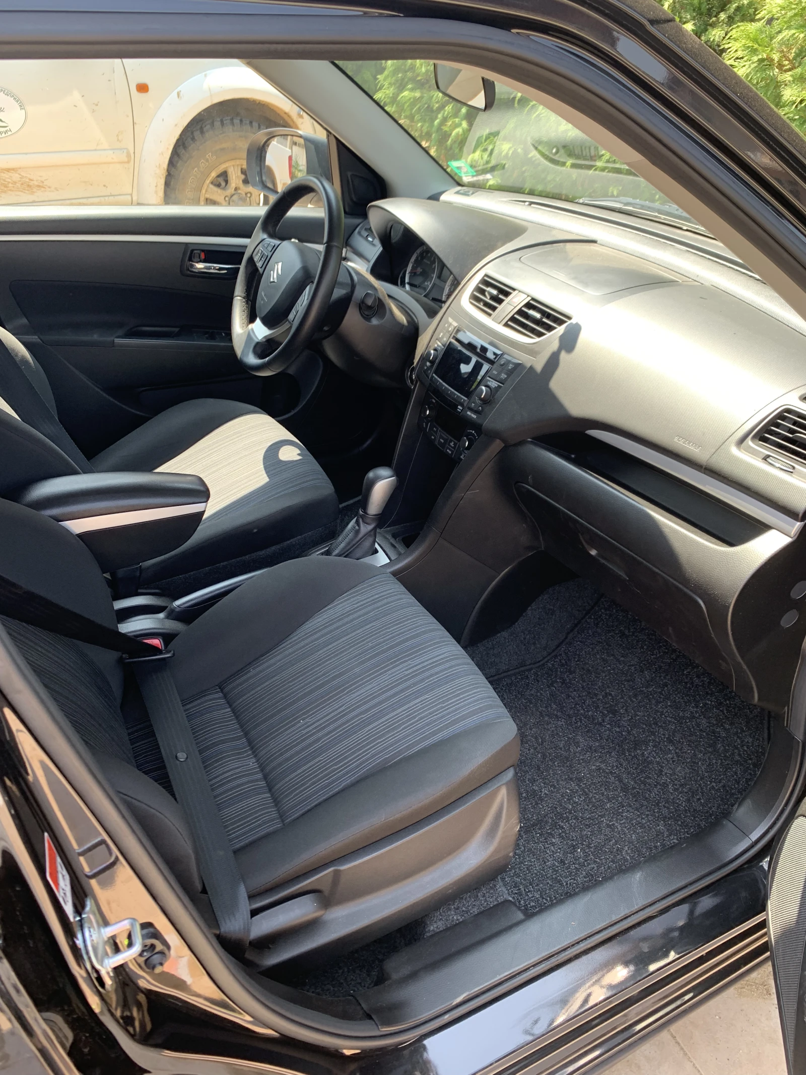 Suzuki Swift, снимка 6 - Автомобили и джипове - 56617928