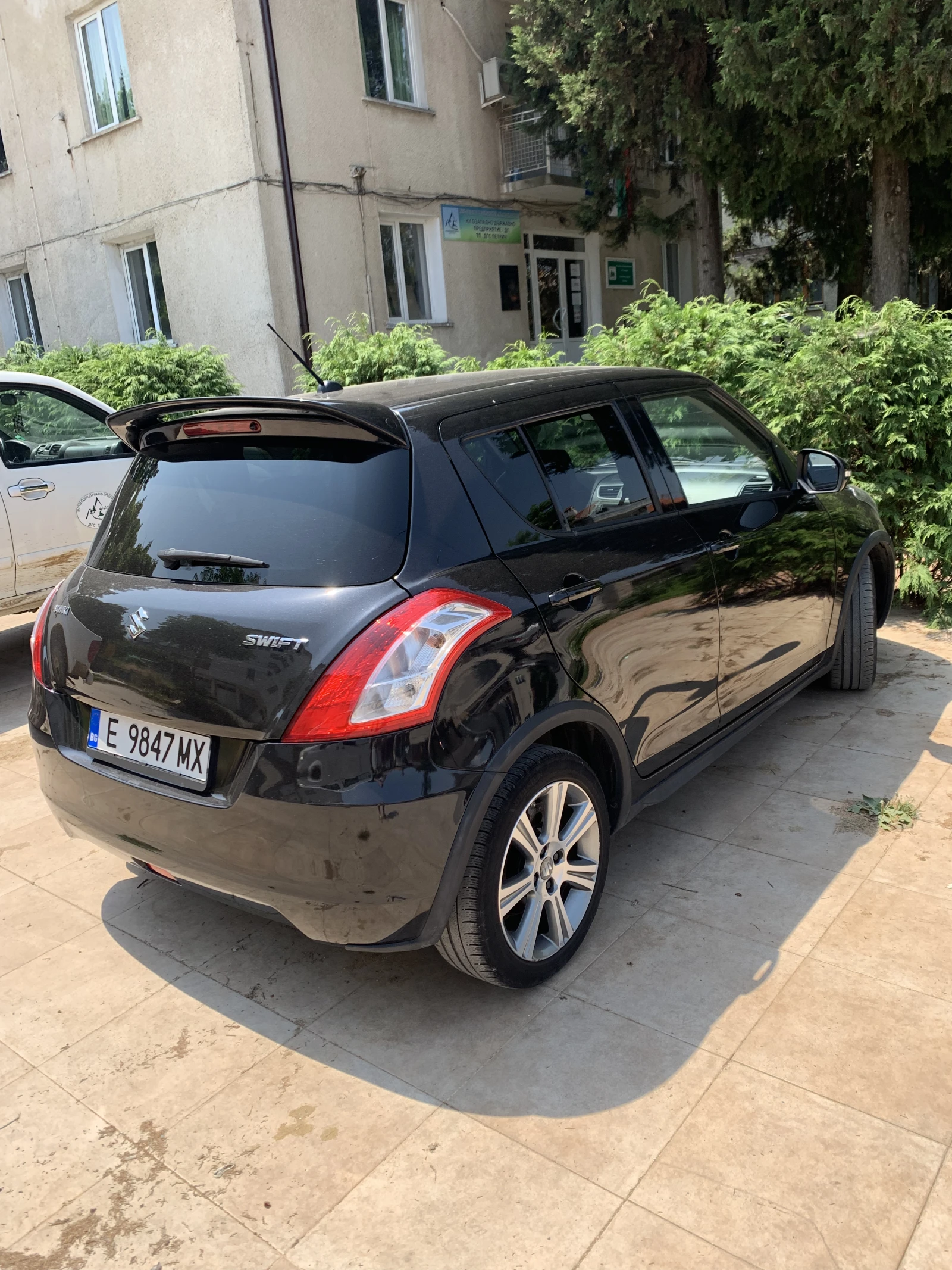 Suzuki Swift, снимка 3 - Автомобили и джипове - 56617928