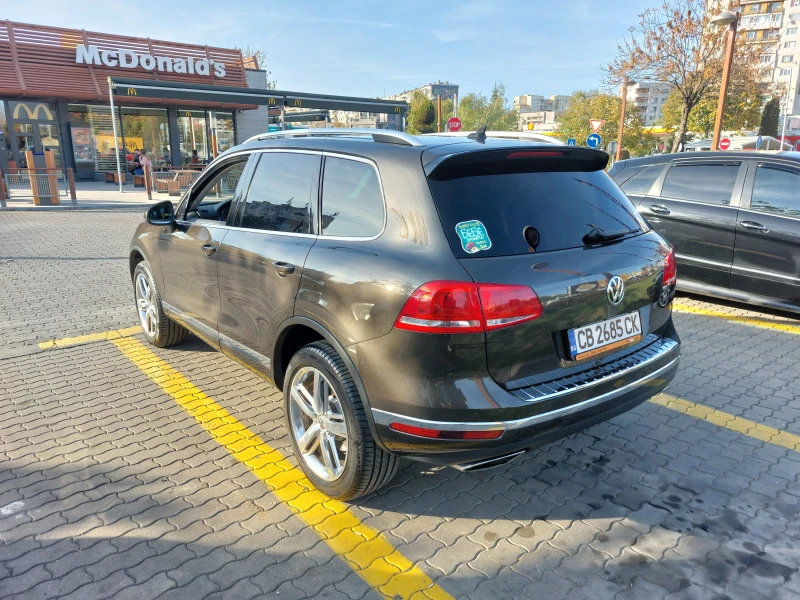 VW Touareg, снимка 5 - Автомобили и джипове - 47777722