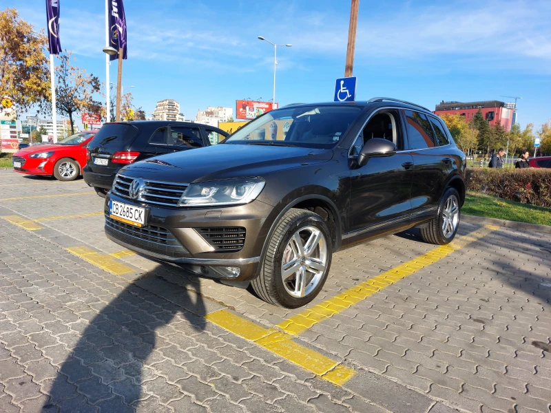 VW Touareg, снимка 1 - Автомобили и джипове - 47777722