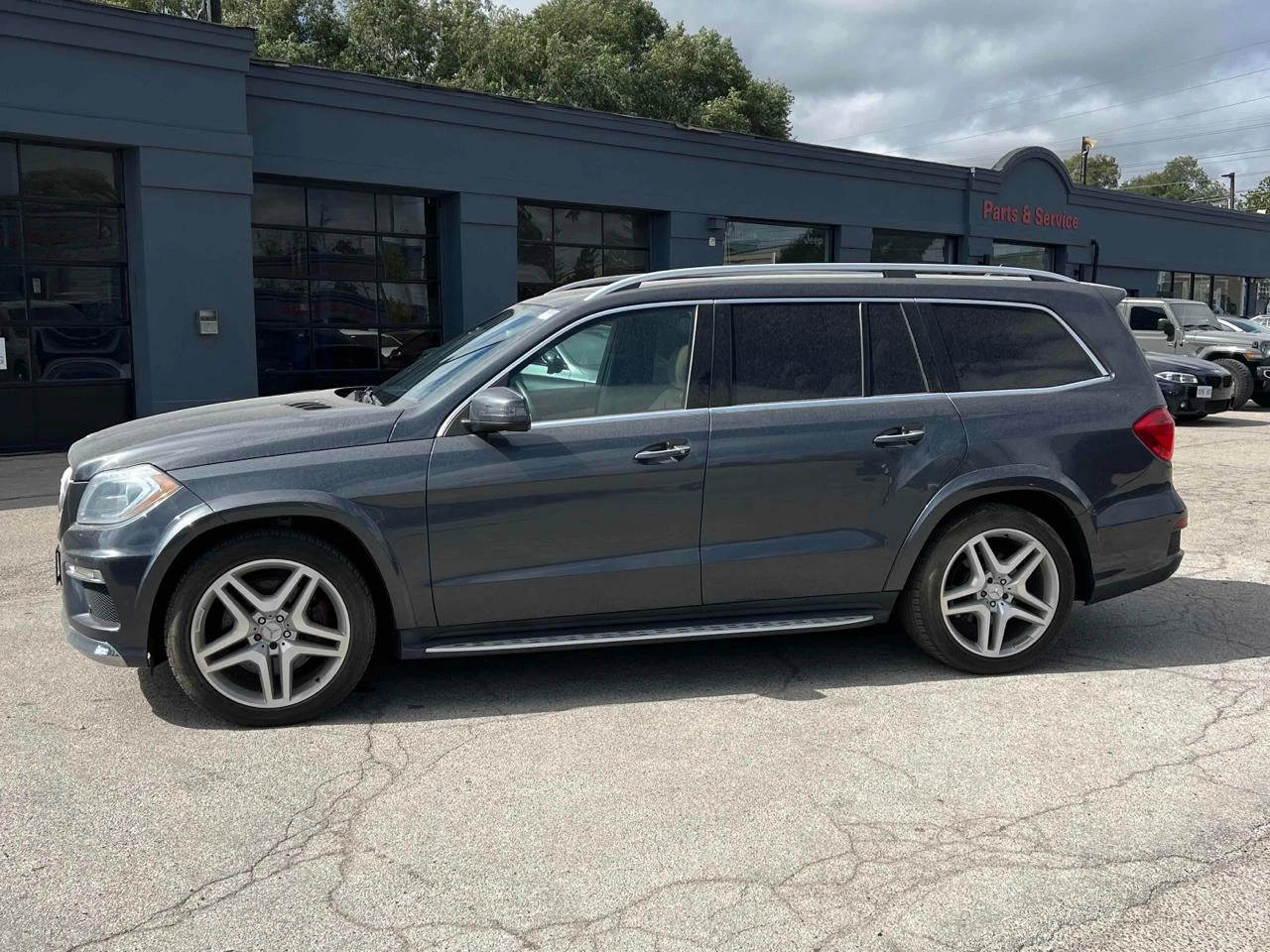 Mercedes-Benz GL 350 d* FULL* AMG-pack* Distr* Масаж* Обдух* Пано* 360* - изображение 9