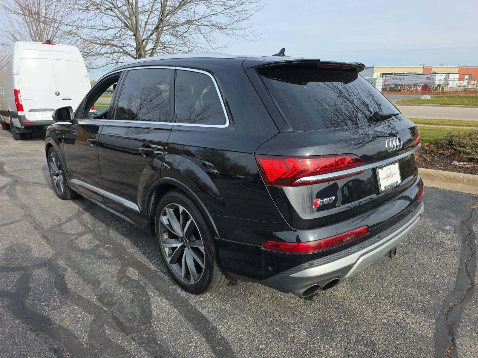 Audi SQ7 4.0T PRESTIGE * 7 * B&O * PANO * AIR SUSPENS | Mobile.bg   2