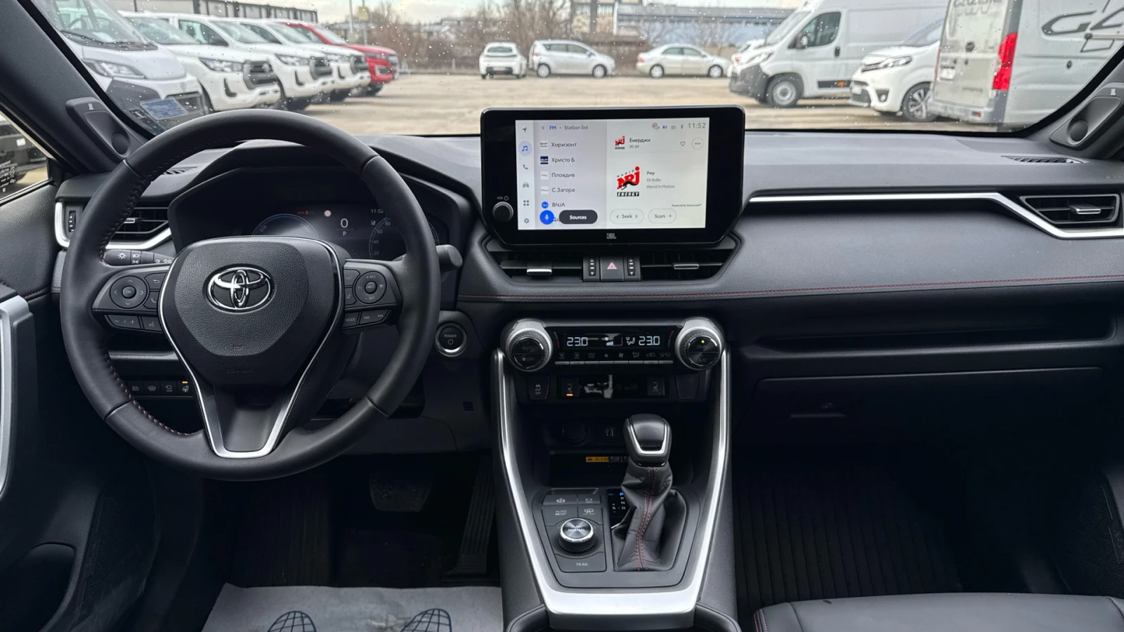 Toyota Rav4 2, 5 PHEV AWD - изображение 10