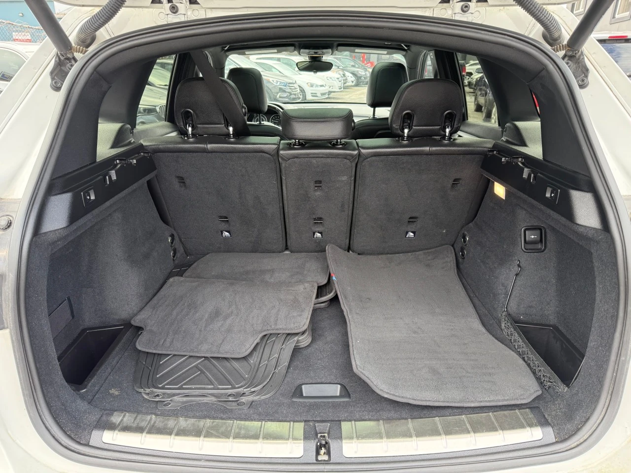 BMW X1 xDrive* АвтоКредит* (ЦЕНА ДО БГ), снимка 11 - Автомобили и джипове - 54040906