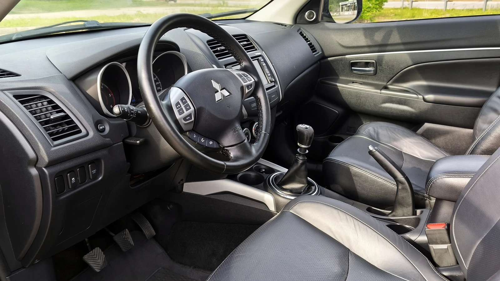 Mitsubishi ASX 1.8 DI-D Топ!, снимка 9 - Автомобили и джипове - 54644419