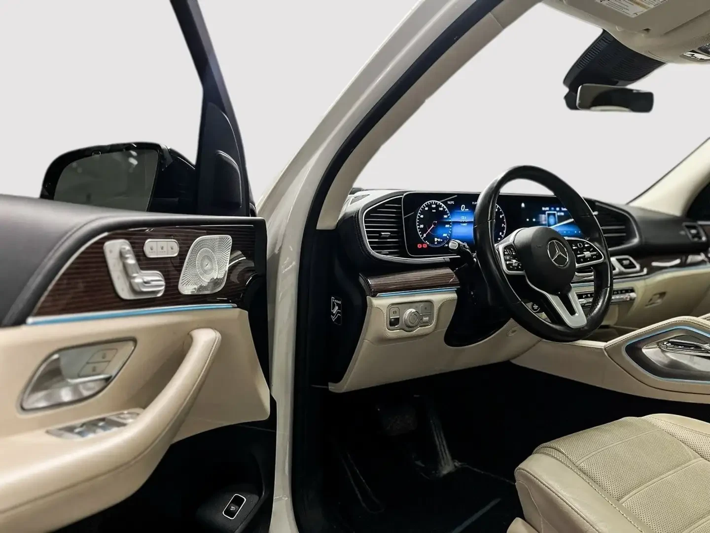 Mercedes-Benz GLE Burmester* Multibeam LED* ПОДГРЕВ и ОБДУХВАНЕ, снимка 9 - Автомобили и джипове - 55857572