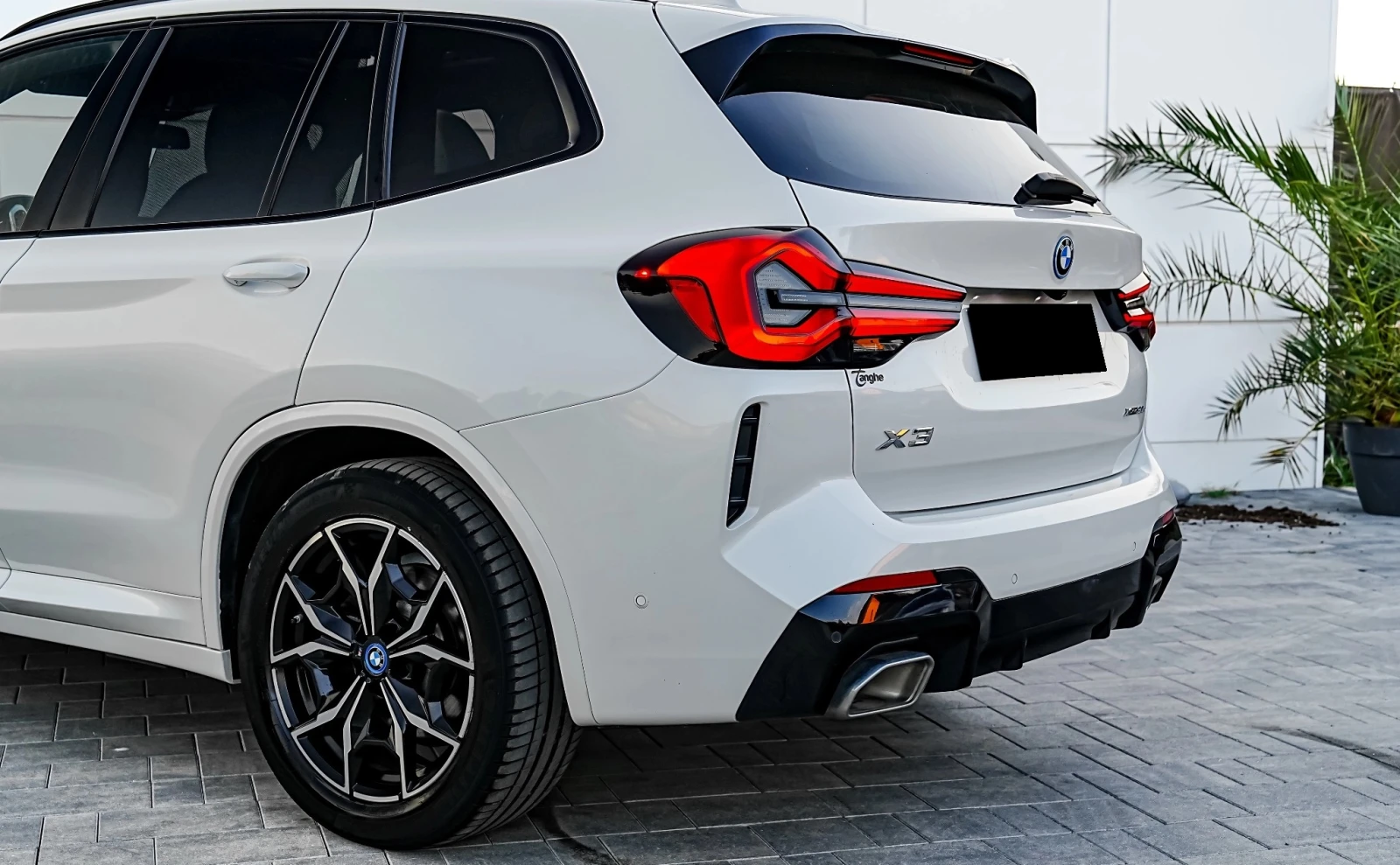BMW X3 30e xDrive M-Sport, снимка 3 - Автомобили и джипове - 55935332