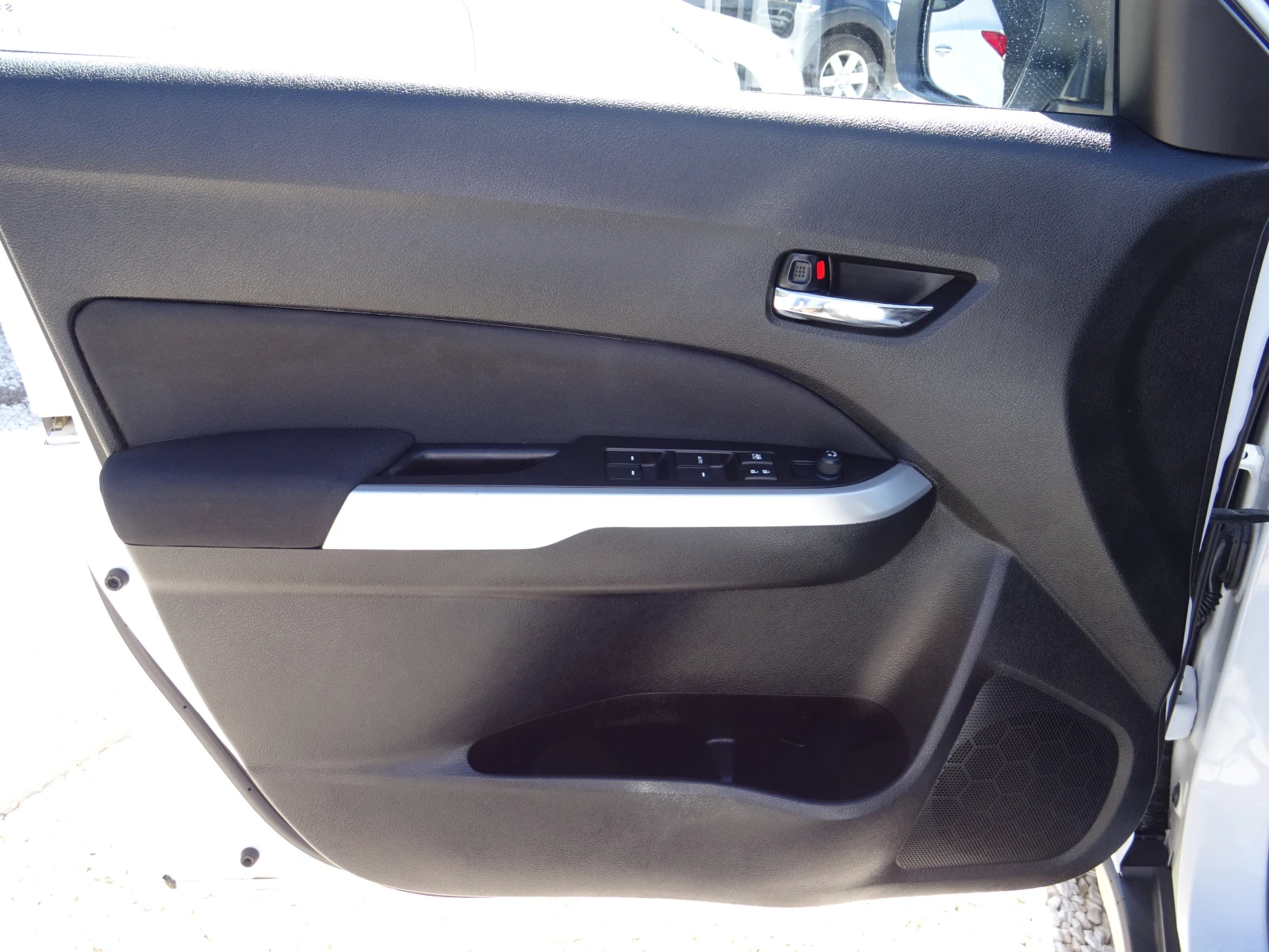 Suzuki Vitara 1.6 vvt V-Top 4wd AllGrip, снимка 8 - Автомобили и джипове - 56115742