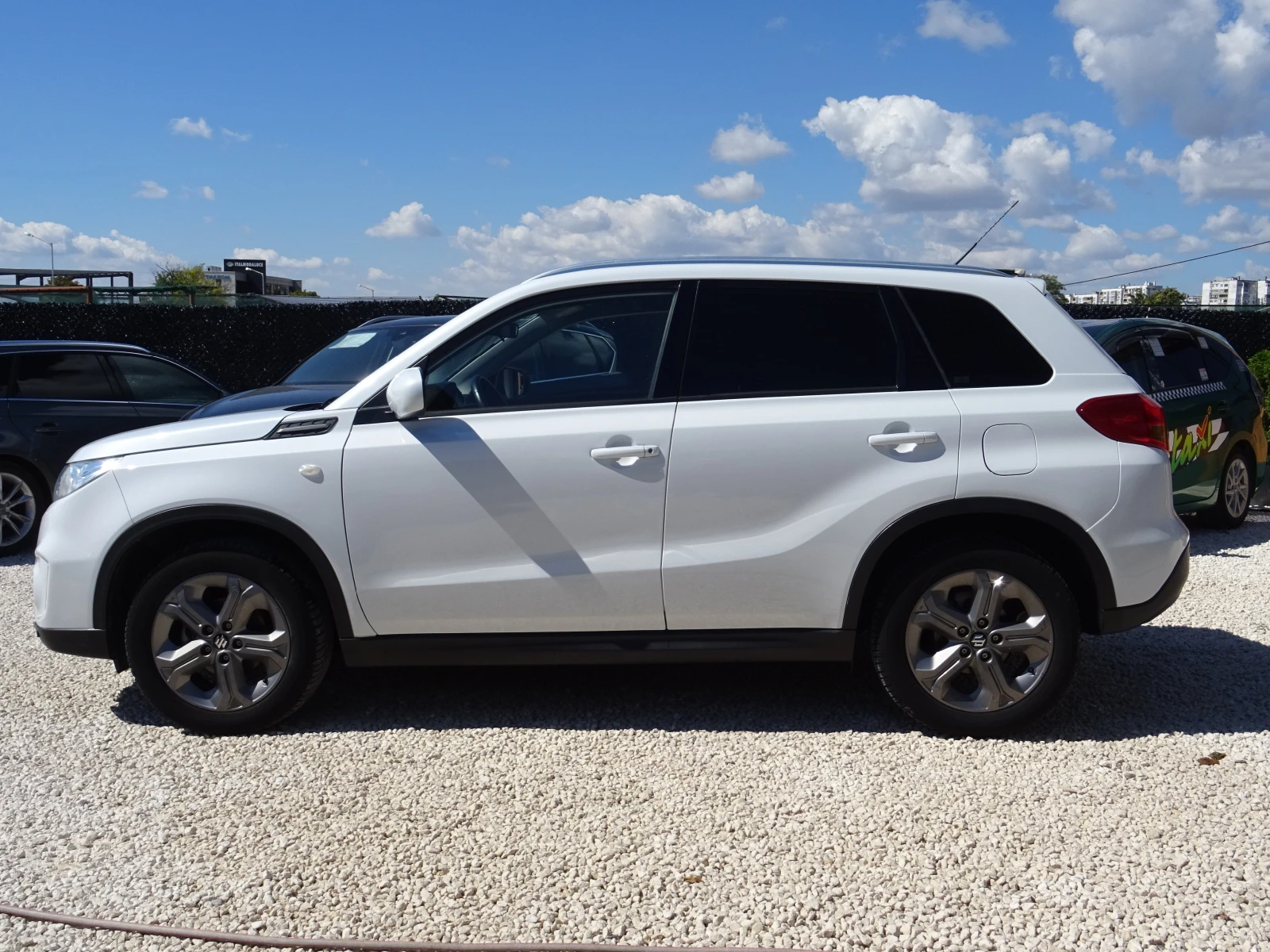Suzuki Vitara 1.6 vvt V-Top 4wd AllGrip, снимка 2 - Автомобили и джипове - 56115742