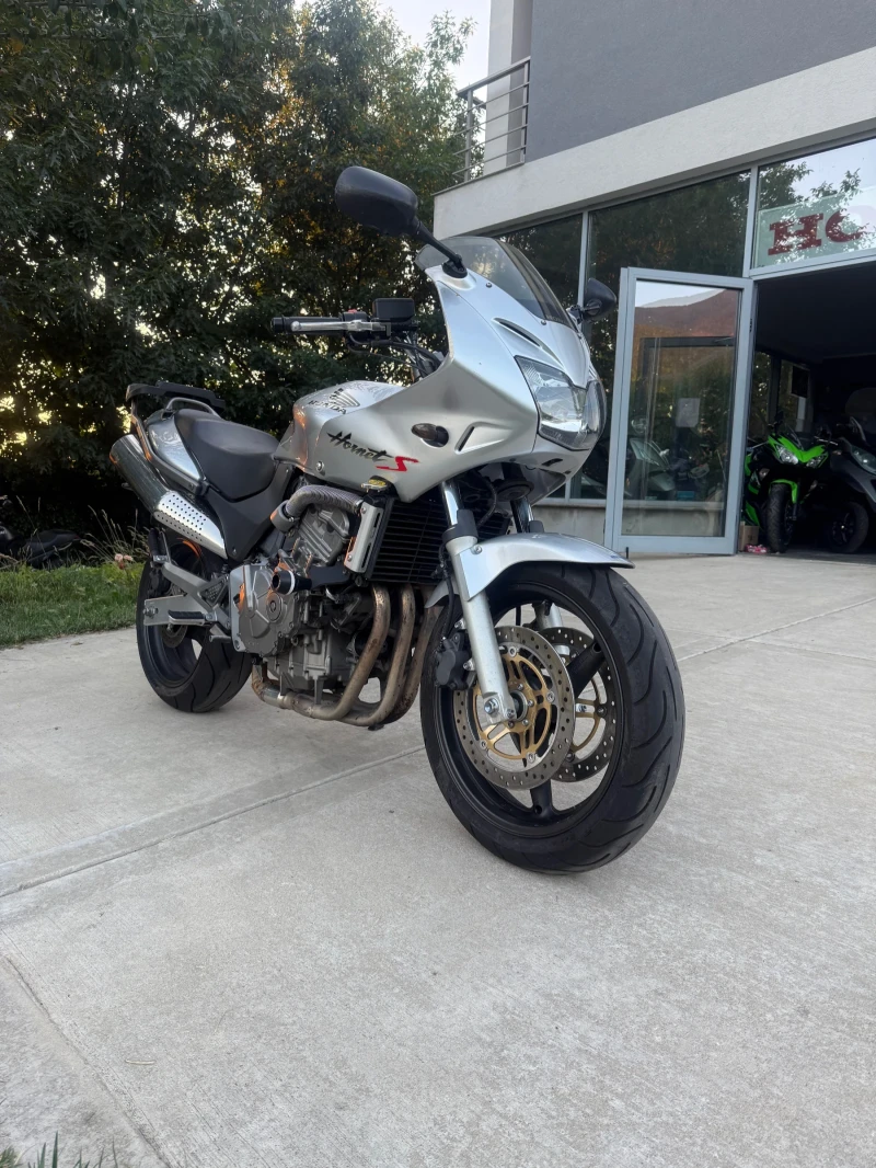 Honda Hornet PERFEKTEN, снимка 2 - Мотоциклети и мототехника - 50911130