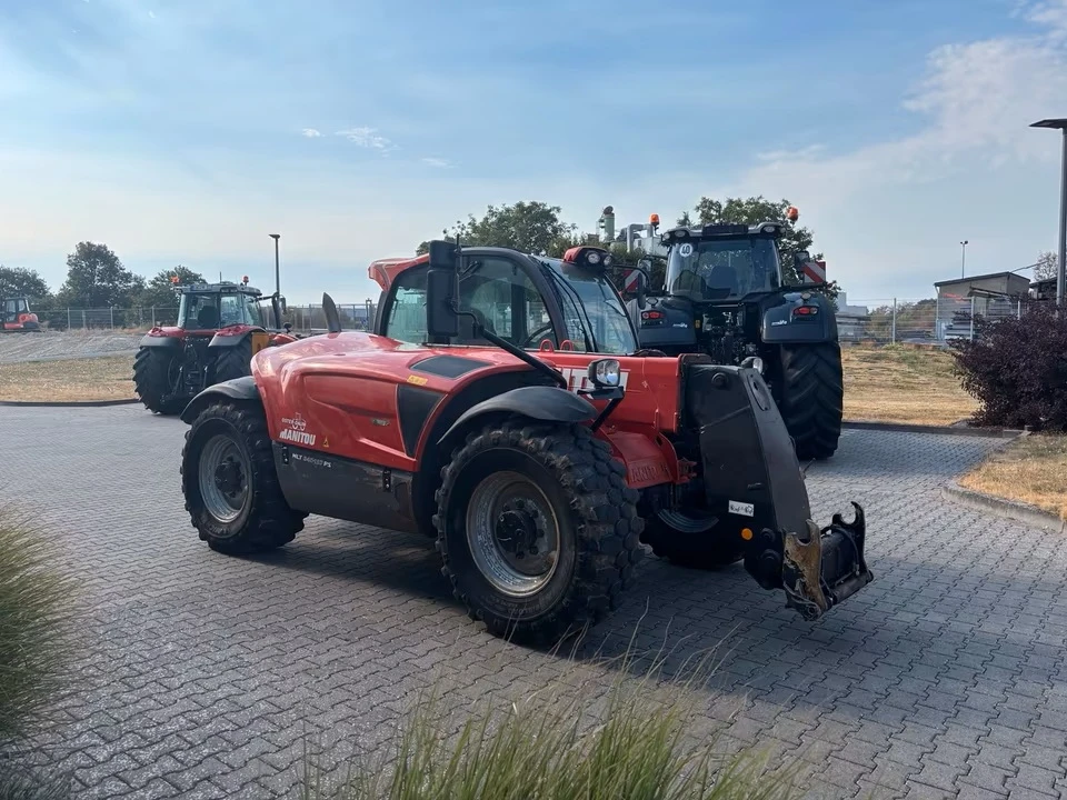 Телескопичен товарач Manitou MLT 840 - 137 ELITE, снимка 2 - Селскостопанска техника - 55912689