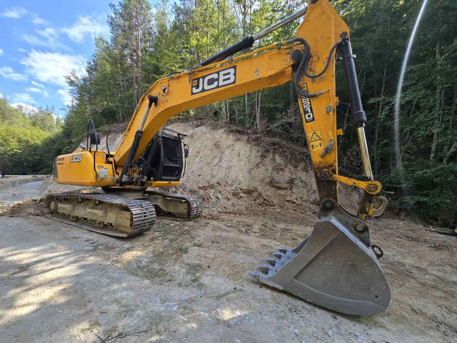 Багер JCB JS210 - изображение 2