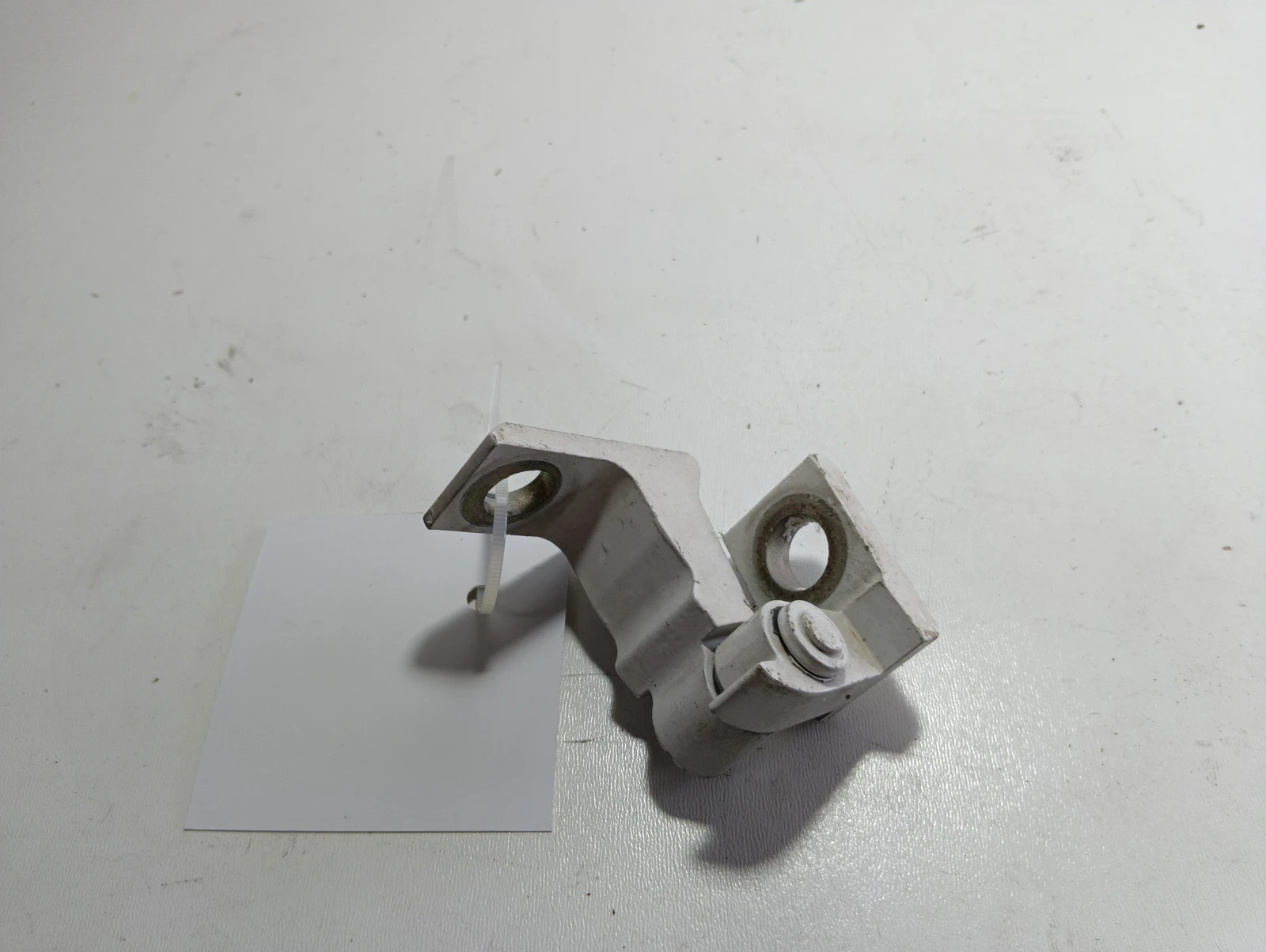 панта задна лява 8K0831401A Skoda Rapid