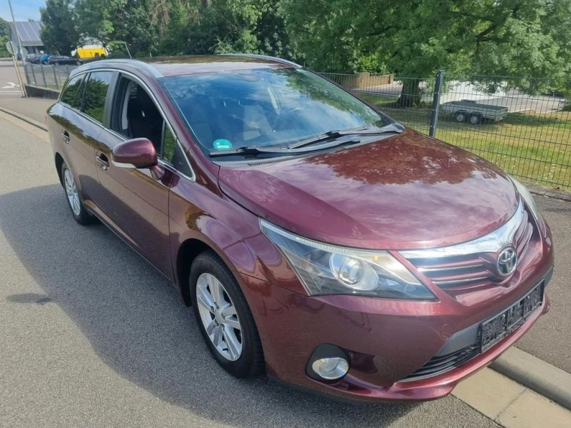 Toyota Avensis 2.0D4D НА ЧАСТИ, снимка 2 - Автомобили и джипове - 49459793