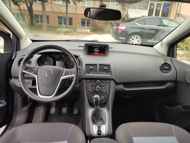 Opel Meriva, снимка 2 - Автомобили и джипове - 48089927