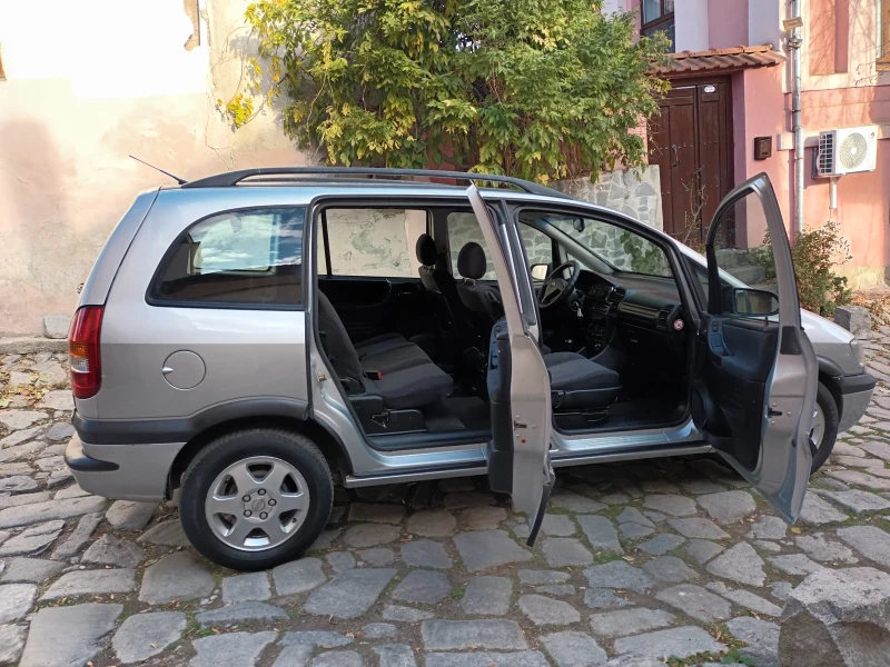 Opel Zafira 1.6.газ бензин 7 местен , снимка 10 - Автомобили и джипове - 48097427