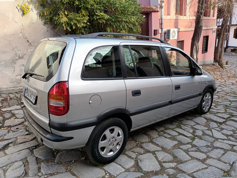 Opel Zafira 1.6.газ бензин 7 местен , снимка 15 - Автомобили и джипове - 48097427