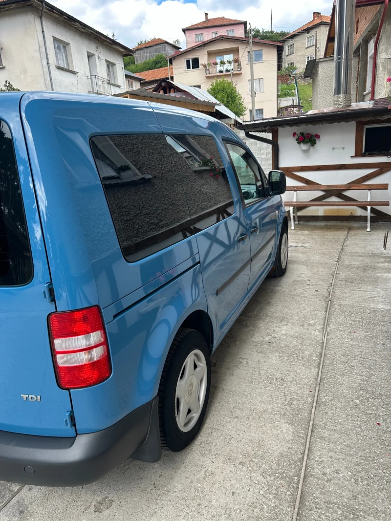 VW Caddy 1.6, снимка 10 - Автомобили и джипове - 49297669