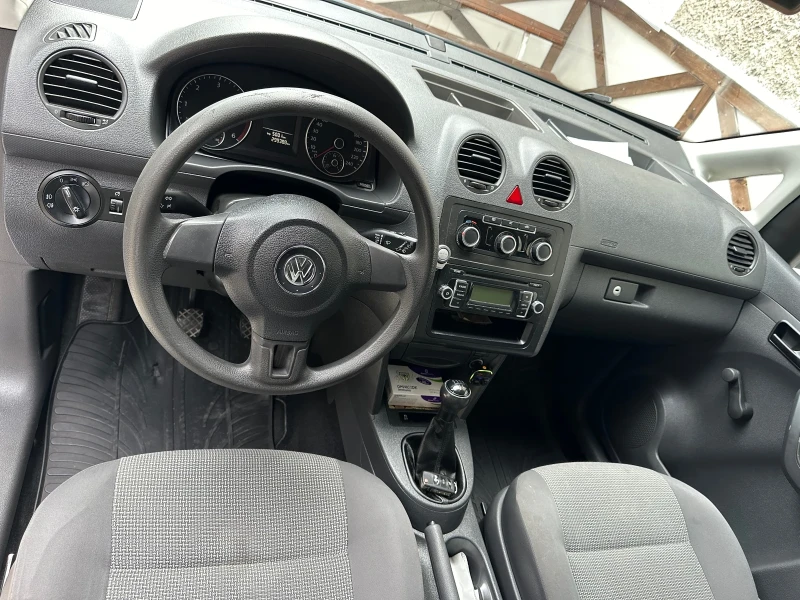 VW Caddy 1.6, снимка 4 - Автомобили и джипове - 49297669