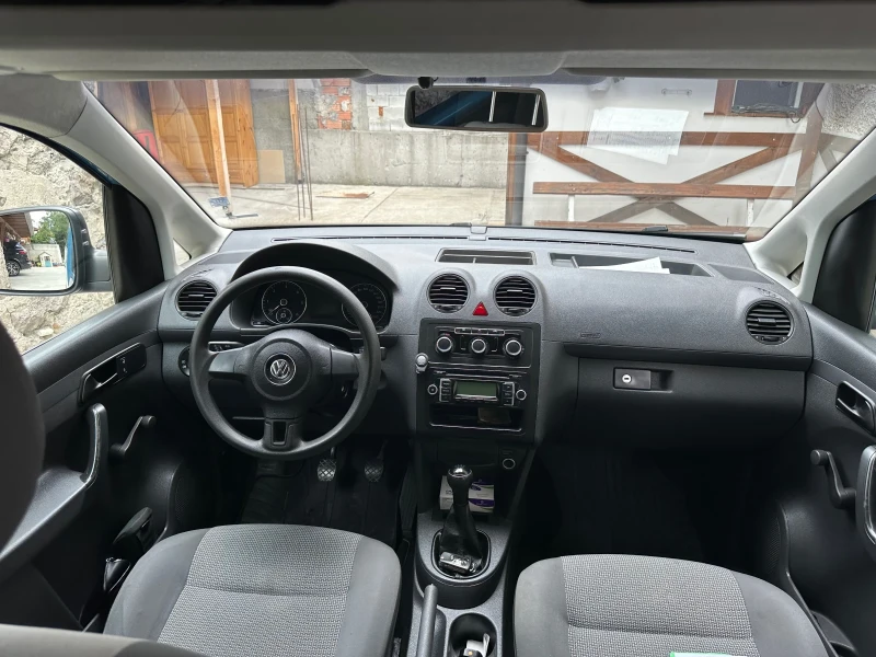 VW Caddy 1.6, снимка 8 - Автомобили и джипове - 49297669