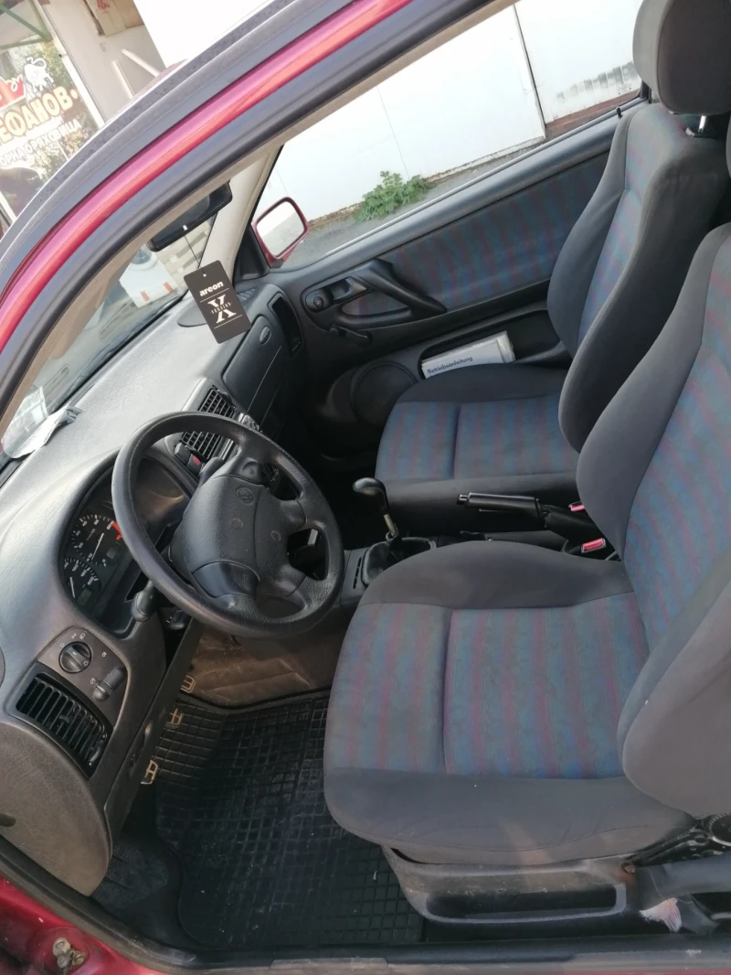 VW Polo 1300, снимка 3 - Автомобили и джипове - 49316921