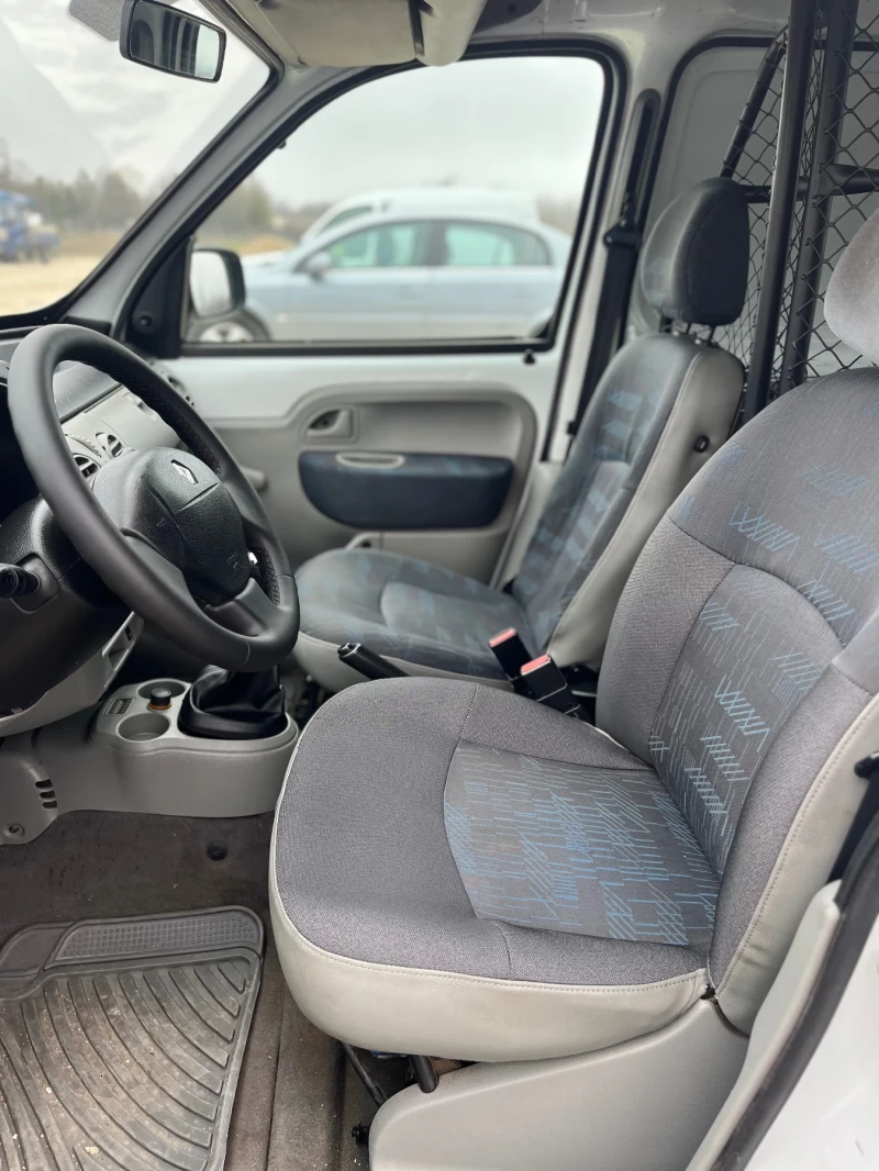 Renault Kangoo 1.5dci климатик, снимка 8 - Автомобили и джипове - 49336856