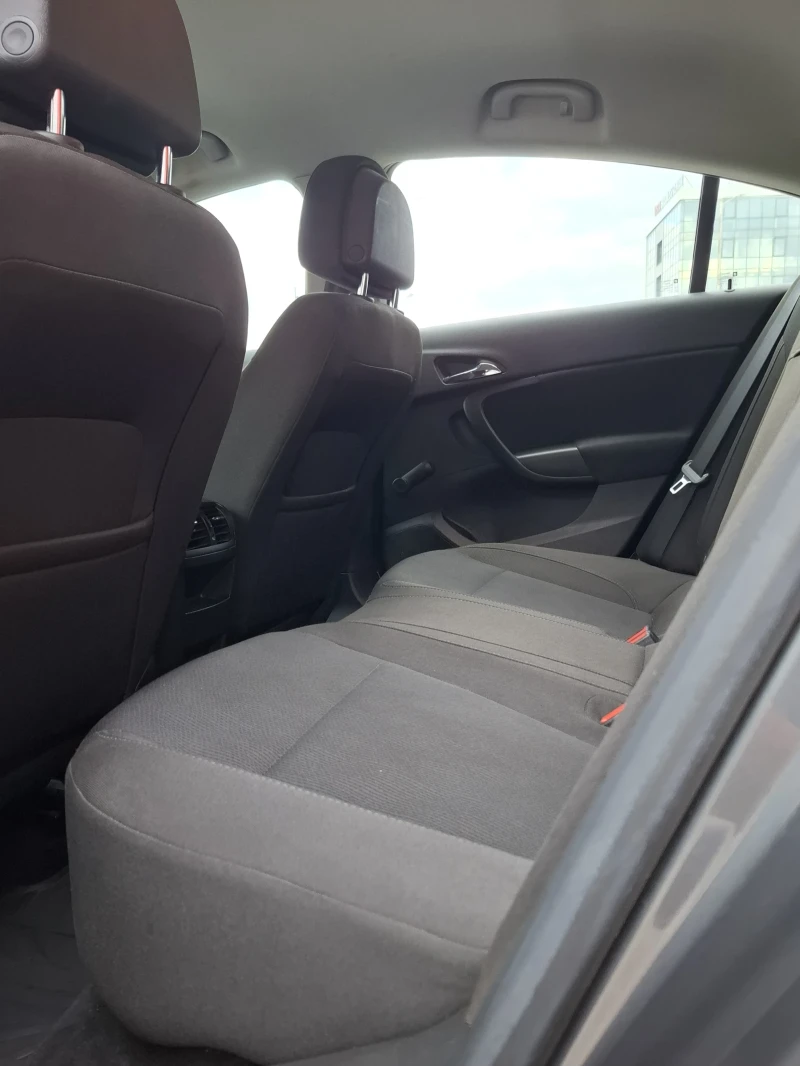 Opel Insignia 2.0CDTI* (160кс)* * HОВ ВНОС* * , снимка 17 - Автомобили и джипове - 51895829