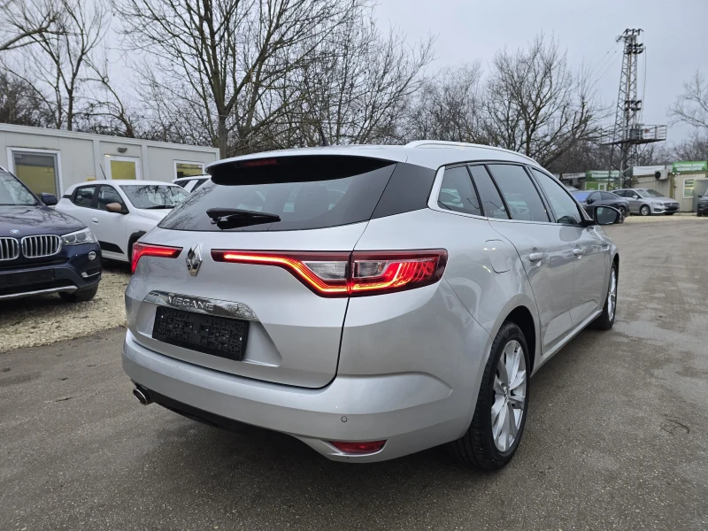 Renault Megane 1.5d 110к.с Топ състояние , снимка 4 - Автомобили и джипове - 52885543