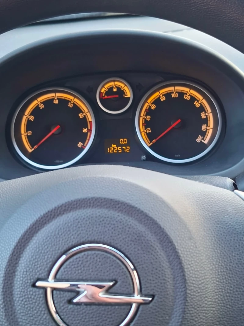Opel Corsa Corsa D 1.2 80hp, снимка 7 - Автомобили и джипове - 53491985