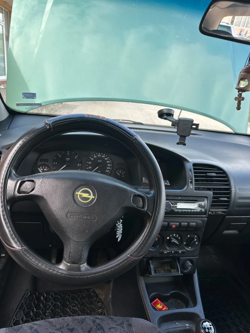 Opel Zafira 2.0 dl 16V, снимка 13 - Автомобили и джипове - 53528587