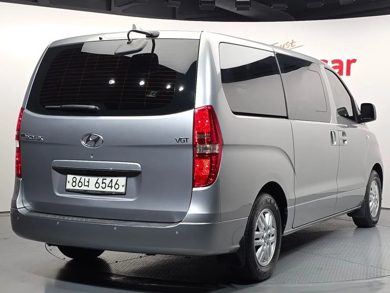 Hyundai Starex 2.5 Automatic, снимка 2 - Автомобили и джипове - 55948869