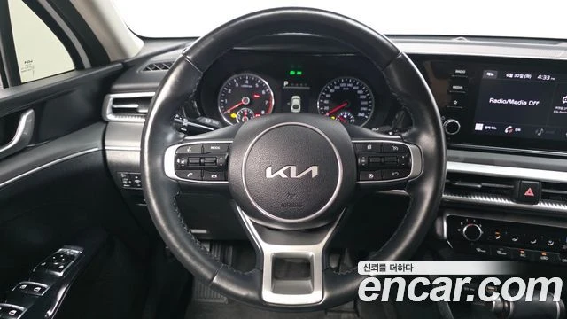 Kia K5, снимка 13 - Автомобили и джипове - 56082183