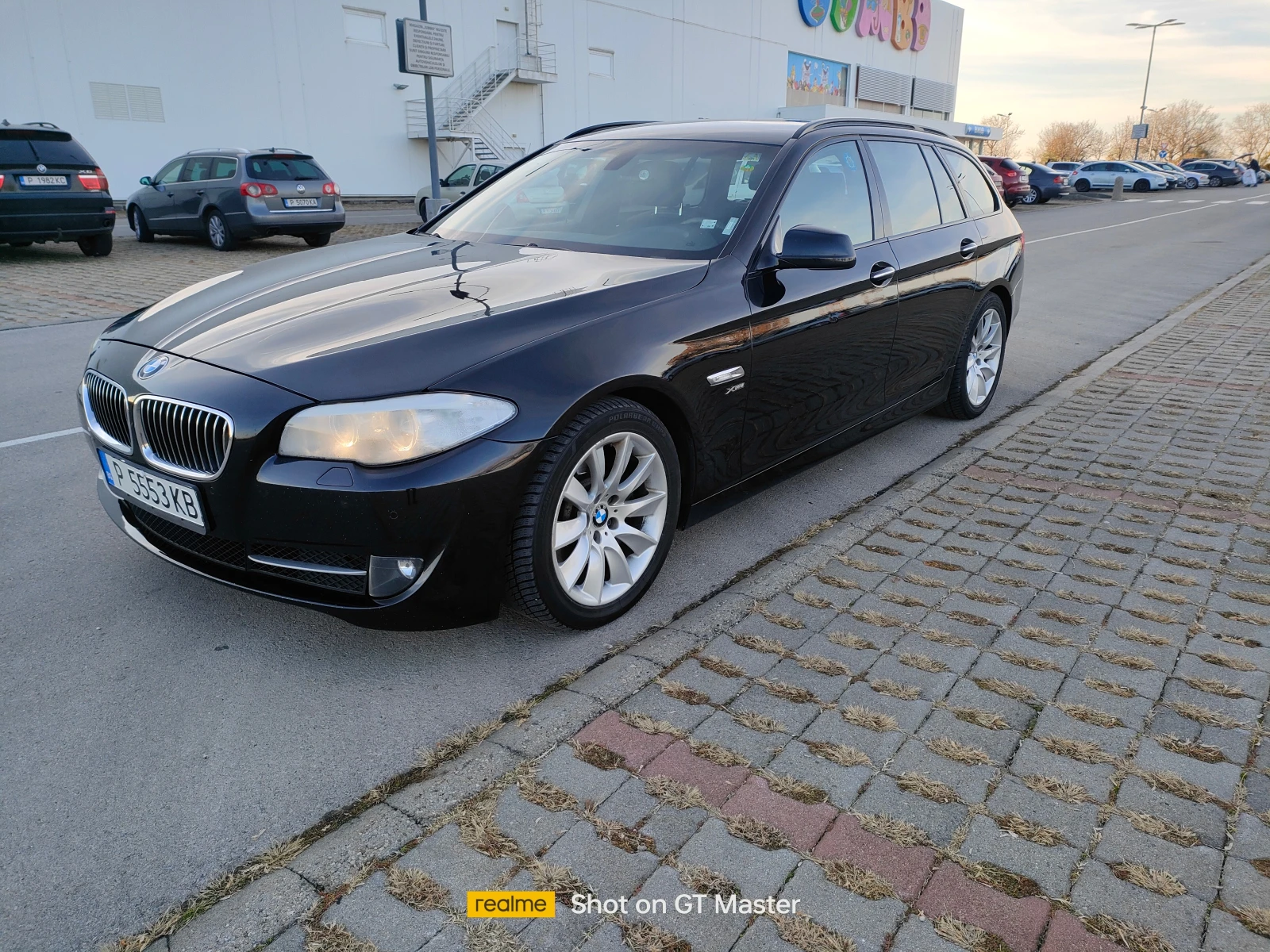 BMW 530 530X-drive - изображение 2