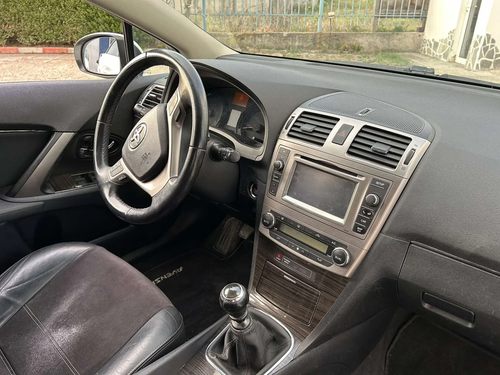 Toyota Avensis 2.0 D-4D Lounge - изображение 9