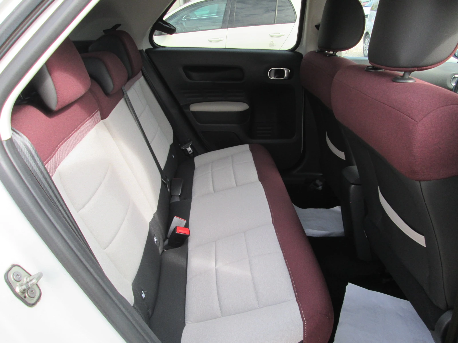 Citroen C4 Cactus 1.6BlueHDI-КАМЕРА- -СЕРВИЗНА ИСТИРИЯ!!!! | Mobile.bg — изображение 15
