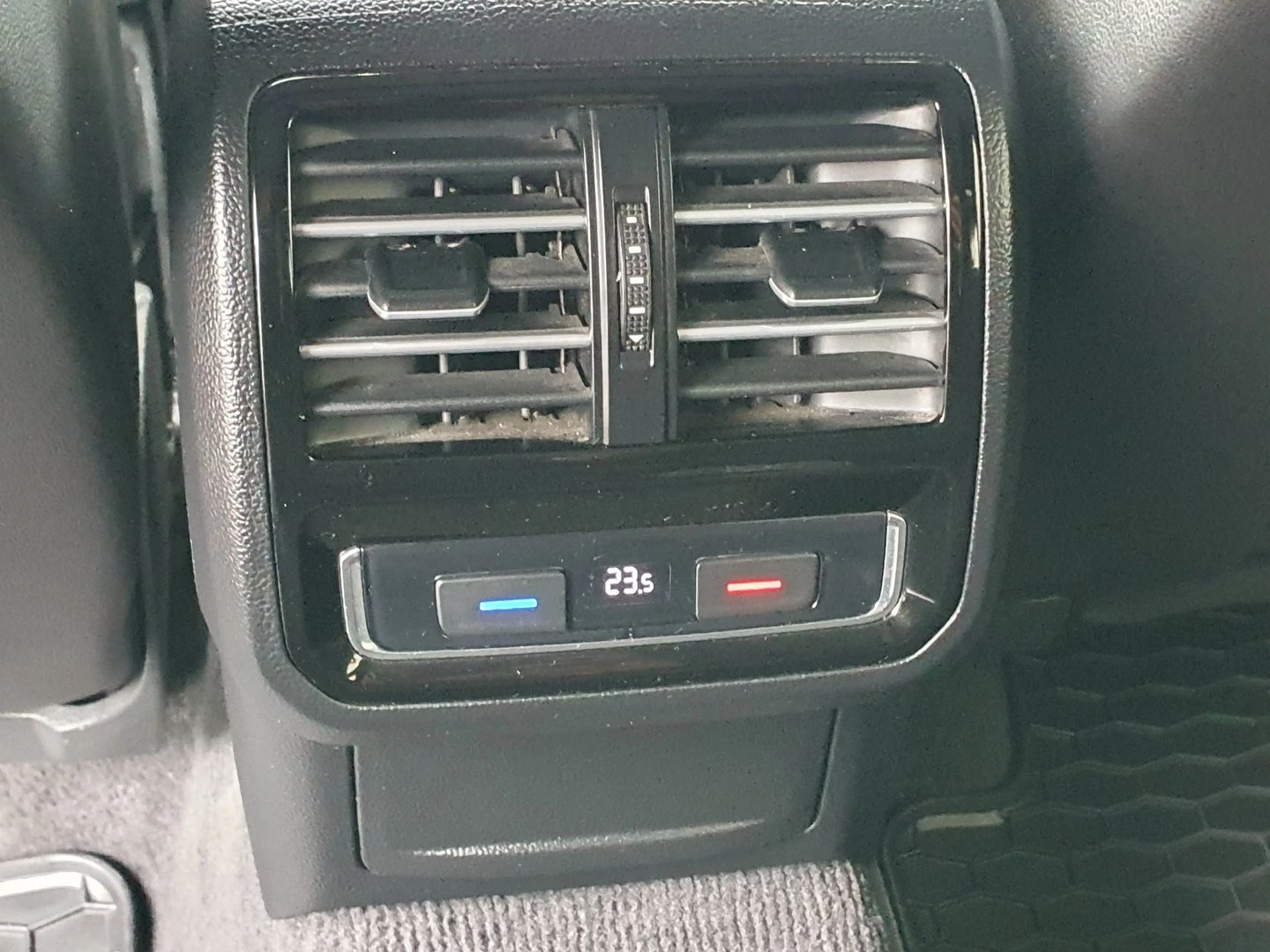 VW Passat 2.0TDI BMT 4MOTION | Mobile.bg — изображение 14